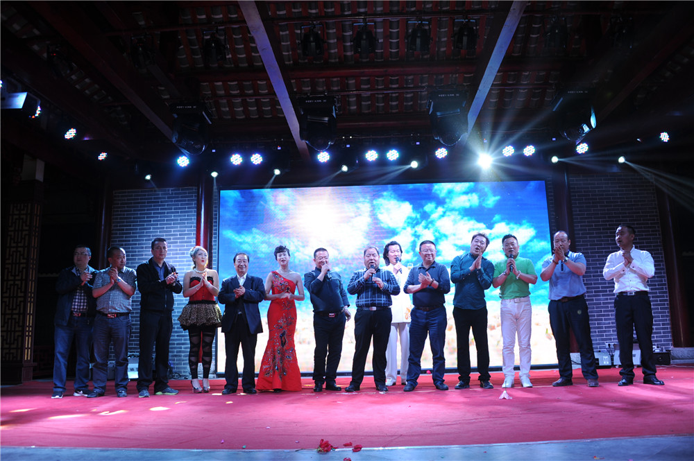 ����333�������Źɷݹ�˾���С���2016ӭ����•һ�����������˶�