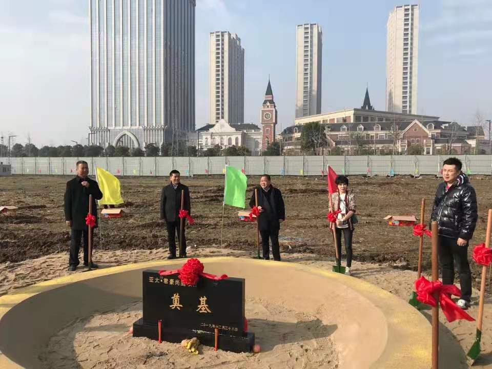 λ���Ϻ����ݶ���Ȧ������333������������ͥ����Ŀ���п�����ڨ��ʽ