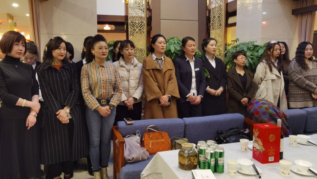 ����333�������ž��С���?�ˡ���Ů�������˶�